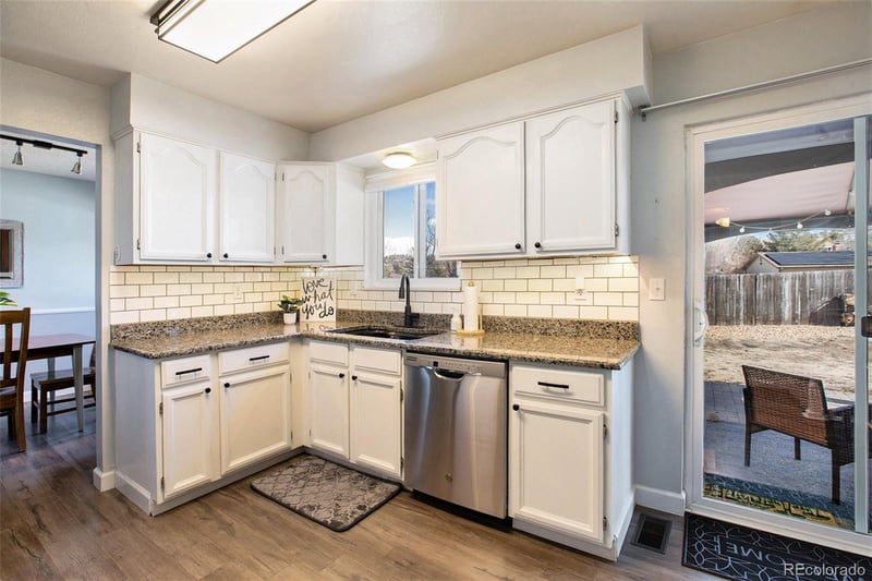 994 Pleasant View St, Castle Rock, CO 80104