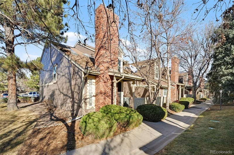 1920 Helena St #A, Aurora, CO 80013