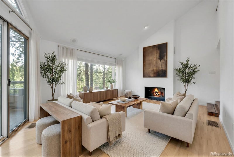 4966 Delaware Dr, Larkspur, CO 80118