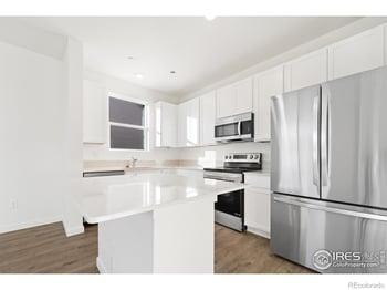 3864 Pinnacles Ct, Evans, CO 80620