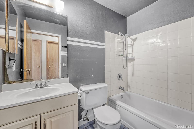 4302 Evanston Ct, Aurora, CO 80015