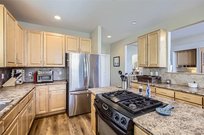 104 Noland Ct, Lyons, CO 80540