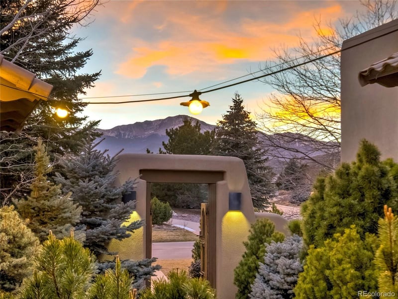 3655 Camel Grv, Colorado Springs, CO 80904