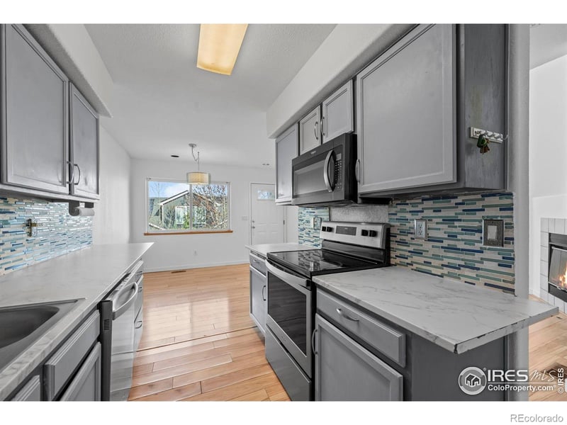 546 Ridgeview Dr, Louisville, CO 80027