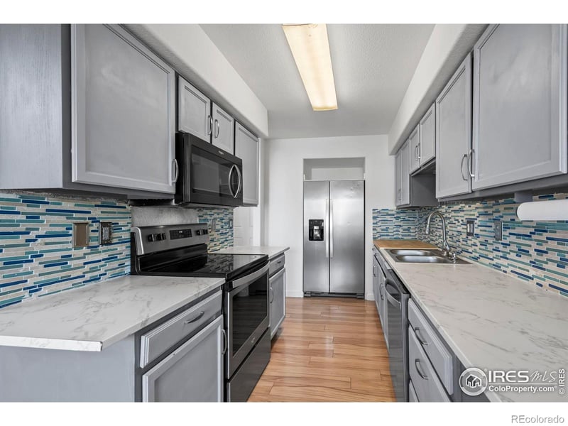 546 Ridgeview Dr, Louisville, CO 80027