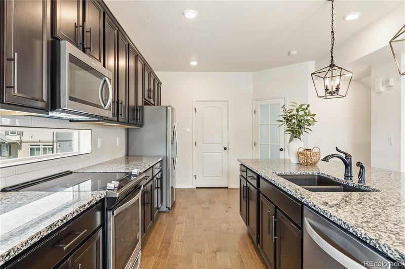 26248 E Maple Dr, Aurora, CO 80018
