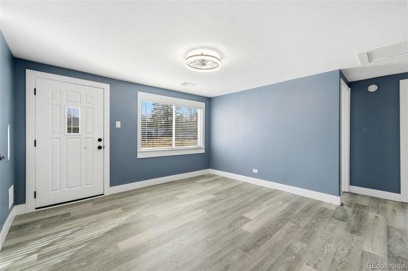 4933 Steele St, Denver, CO 80216