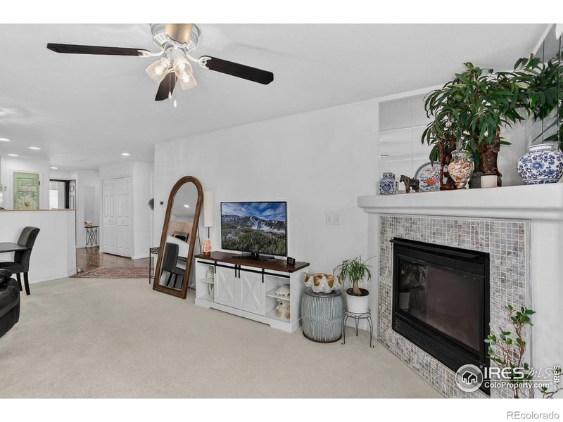 1525 Oak Creek Dr, Loveland, CO 80538