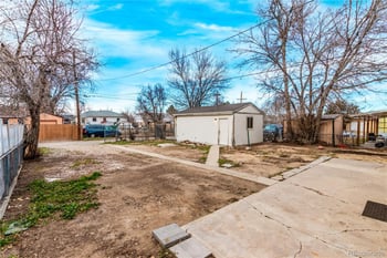 2391 Jamaica St, Aurora, CO 80010