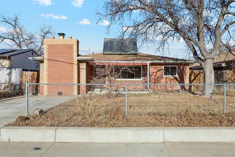 6081 E 80th Ave, Dupont, CO 80024