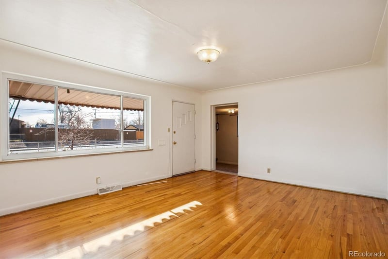 6081 E 80th Ave, Dupont, CO 80024