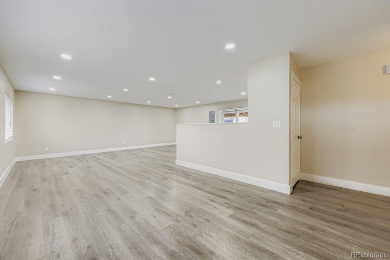 7868 Linda Cir, Denver, CO 80221