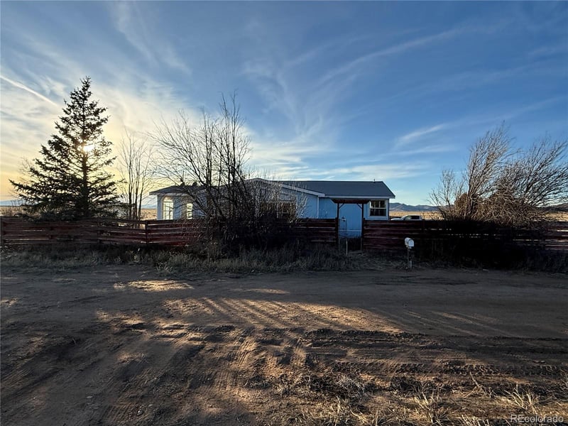 213 Flores St, Sanford, CO 81151