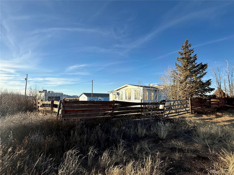 213 Flores St, Sanford, CO 81151