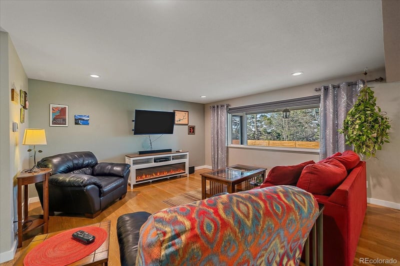 8255 71st Ave, Arvada, CO 80004