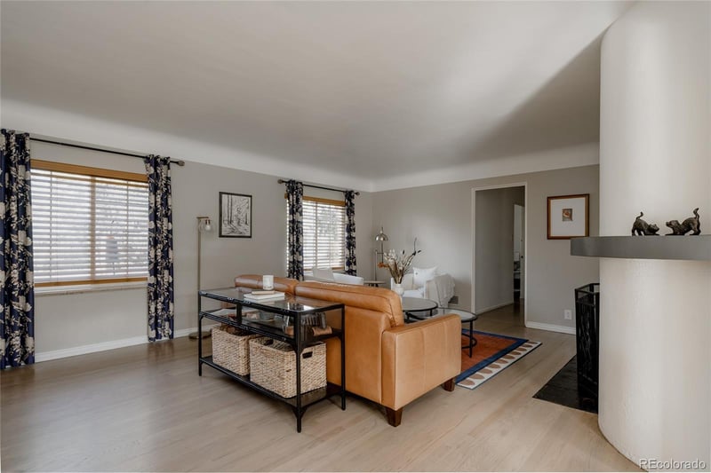 16 Lakewood Heights Dr, Lakewood, CO 80215