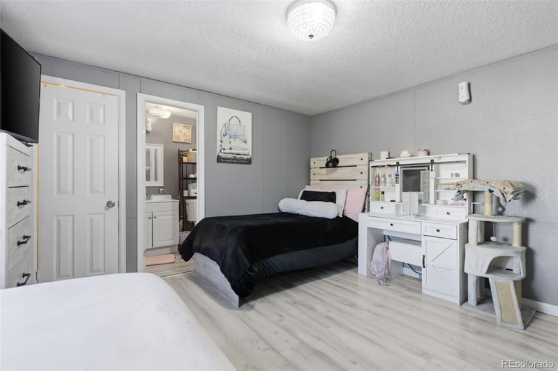 5237 E 96th Dr, Denver, CO 80229