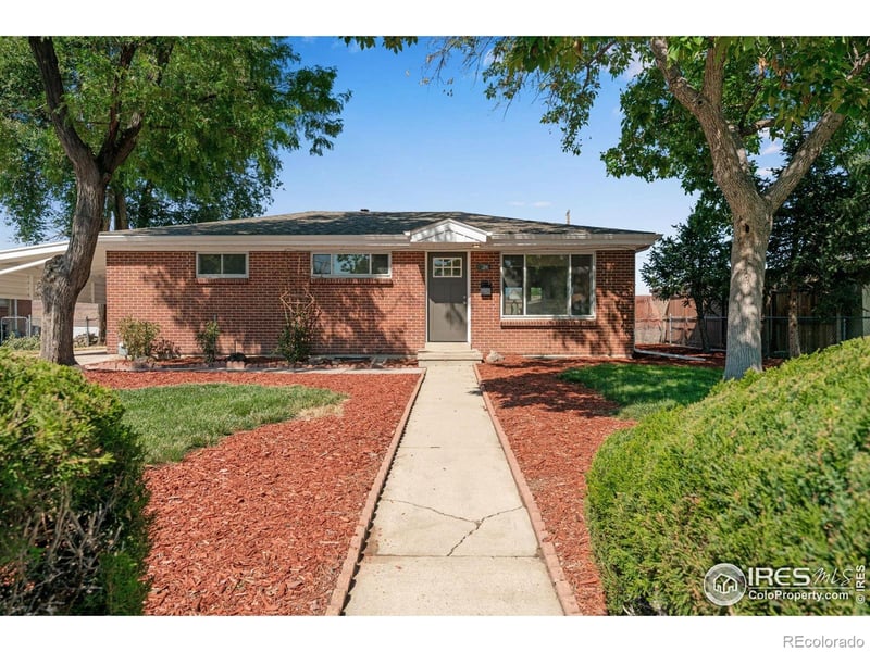 2507 Zion St, Aurora, CO 80011