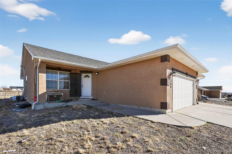 1344 Blazing Star Ln, Pueblo, CO 81007