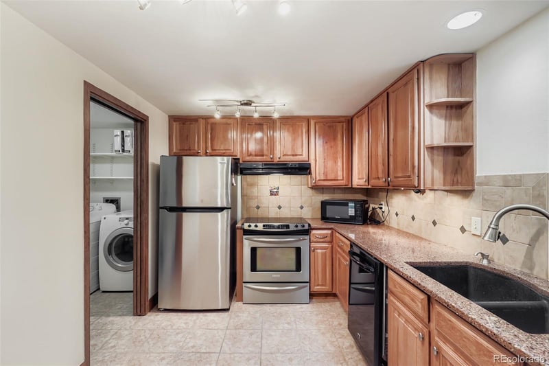 800 Pearl St #702, Denver, CO 80203