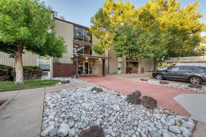 2281 Vaughn Way #111A, Aurora, CO 80014