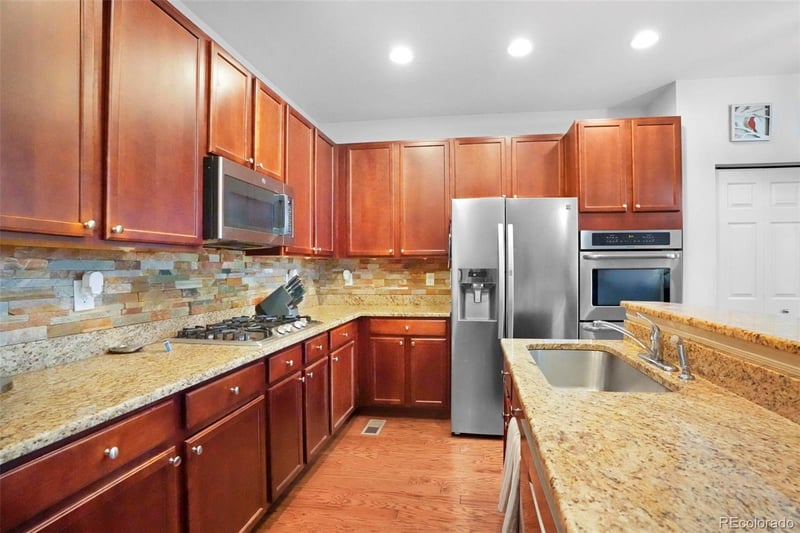 6404 Harvest St, Aurora, CO 80016
