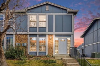 141 Oakland Ct, Aurora, CO 80011