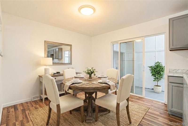 141 Oakland Ct, Aurora, CO 80011