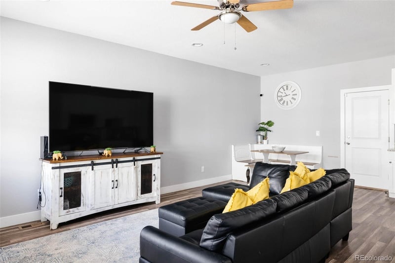 306 4th Ct, Deer Trail, CO 80105