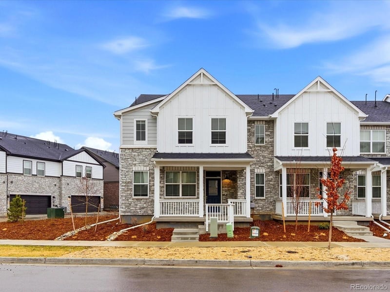 22155 7th Pl, Aurora, CO 80018