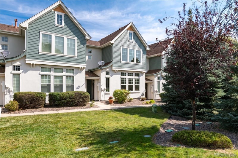 9646 Hinsdale Pl, Littleton, CO 80128