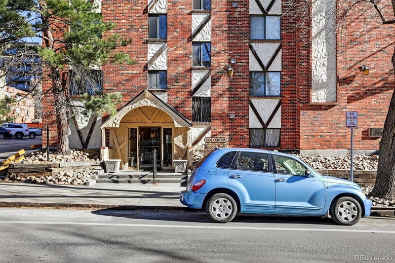 1008 Corona St #405, Denver, CO 80218