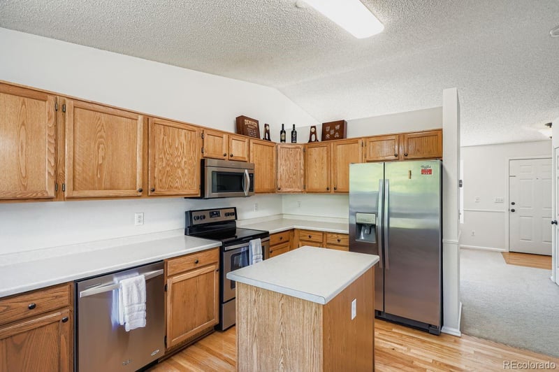 10672 Hyacinth St, Highlands Ranch, CO 80129