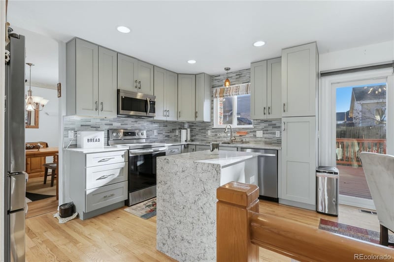 2126 Espana St, Aurora, CO 80013