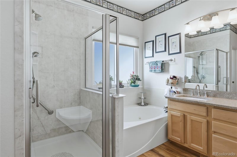 2126 Espana St, Aurora, CO 80013