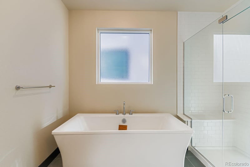 1768 Peak Loop, Broomfield, CO 80023