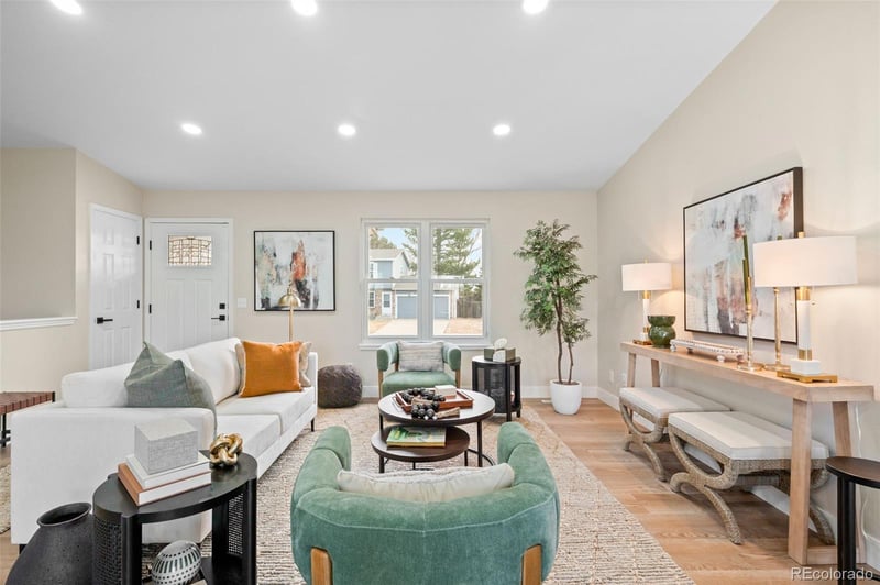 3713 Pitkin Cir, Aurora, CO 80013