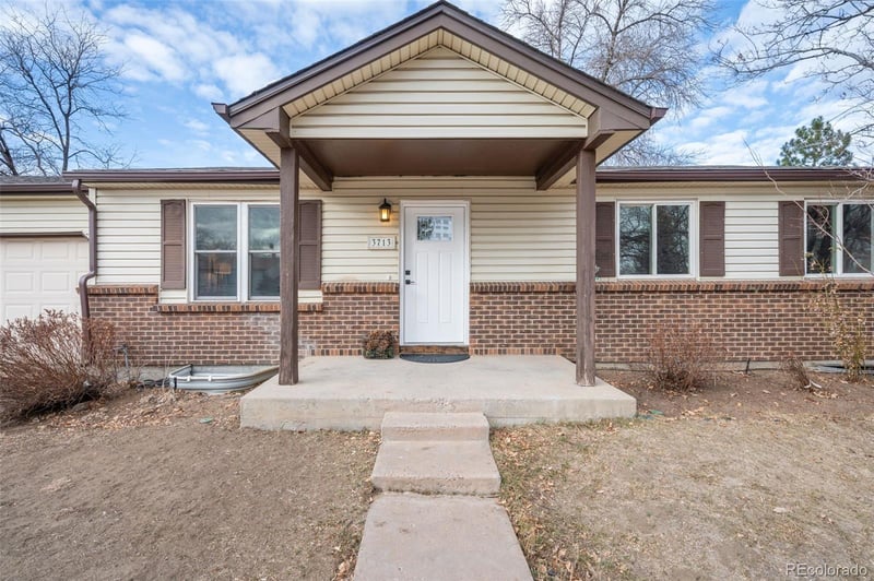 3713 Pitkin Cir, Aurora, CO 80013