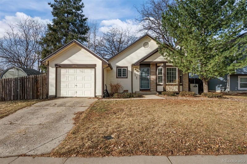 4785 Yampa St, Aurora, CO 80015