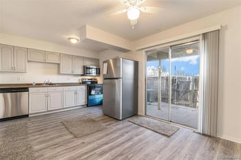 1449 Norfolk St, Aurora, CO 80011