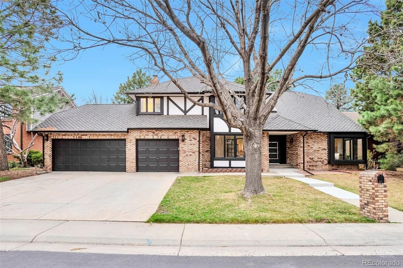 4853 Crystal St, Aurora, CO 80015