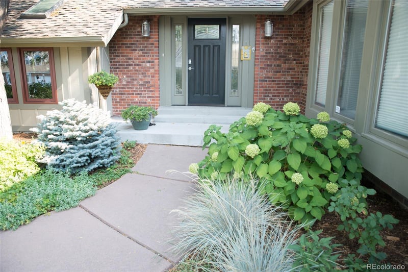 6570 S Madison Ct, Centennial, CO 80121