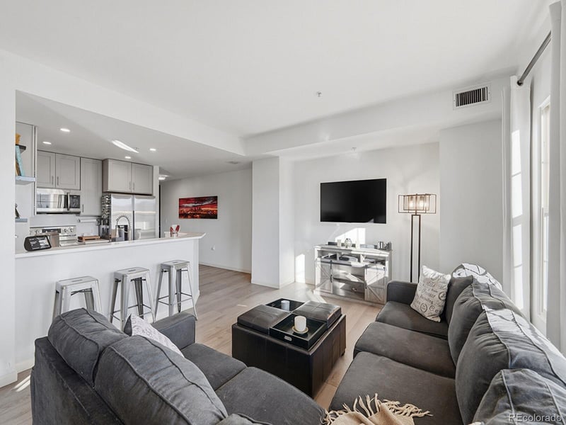 925 N Lincoln St #4F, Denver, CO 80203