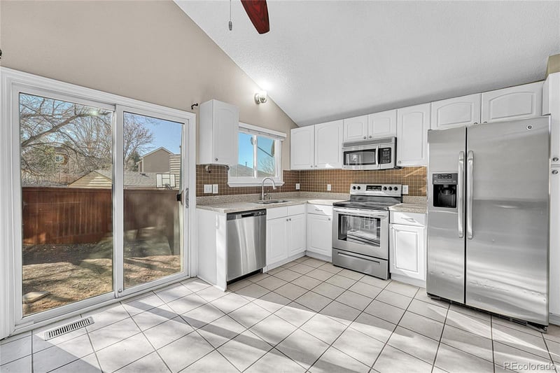 523 Chiswick Cir, Littleton, CO 80126