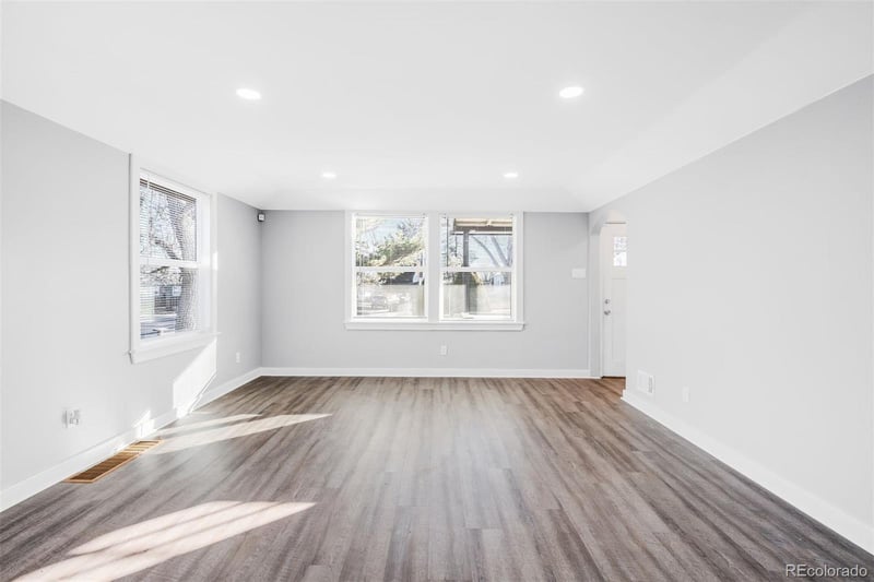 1187 Syracuse St, Denver, CO 80220