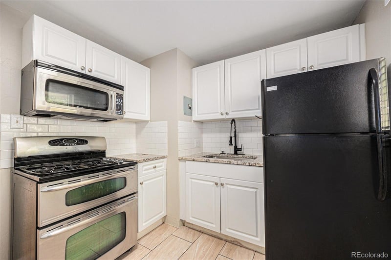 1150 Rosemary St, Denver, CO 80220