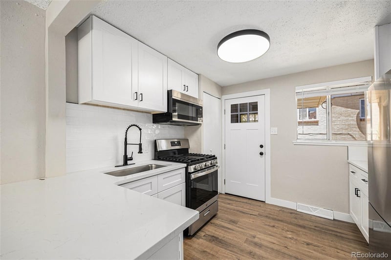 1150 Rosemary St, Denver, CO 80220