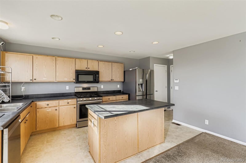 5528 Lewiston Ct, Denver, CO 80239