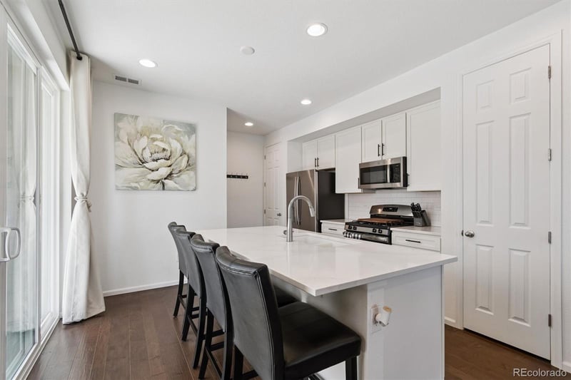 1627 Andes Way, Aurora, CO 80017