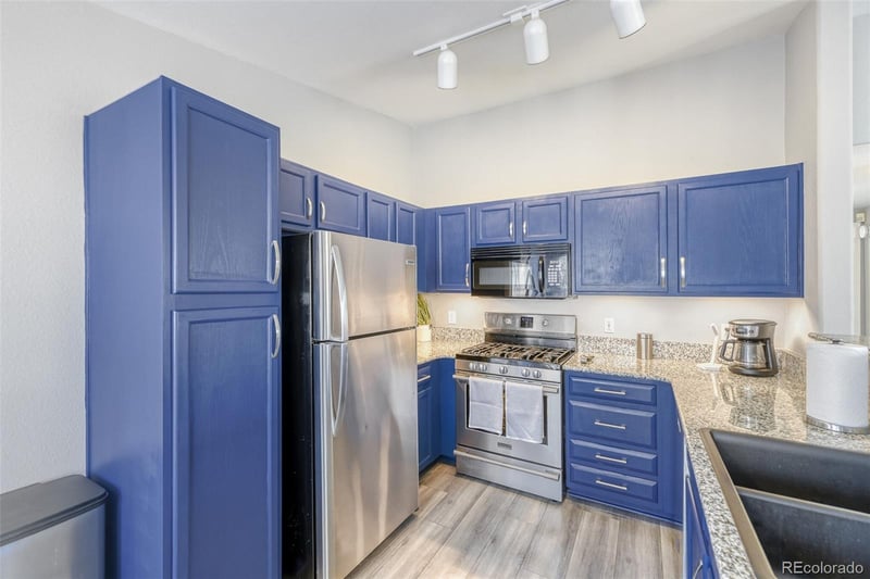 8425 Pebble Creek Way #201, Highlands Ranch, CO 80126